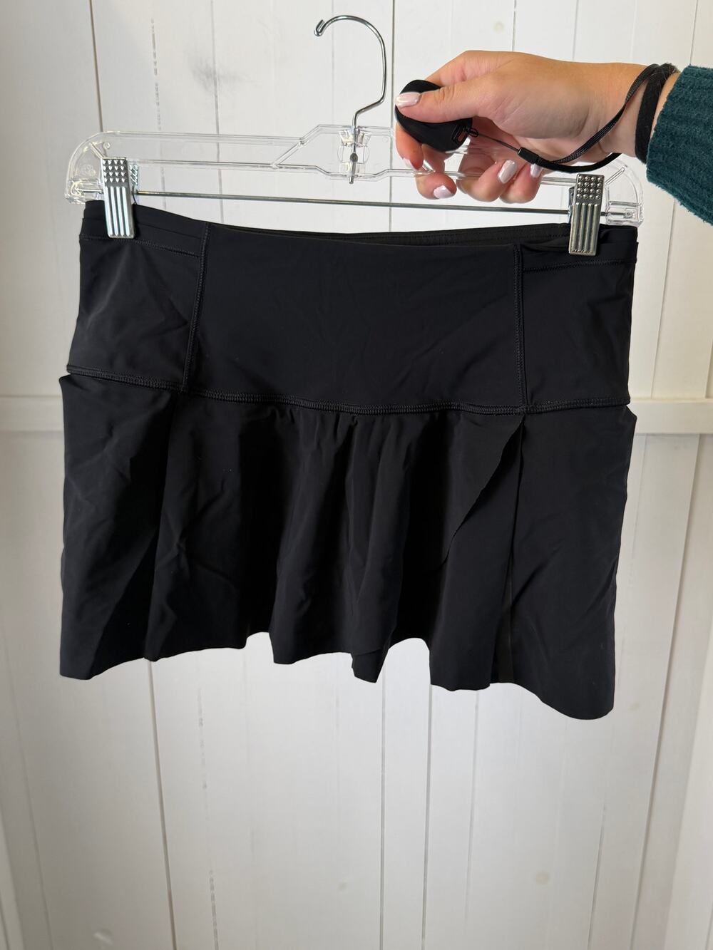 Lululemon Black Athletic Skirt Size 4 Excellent Condition